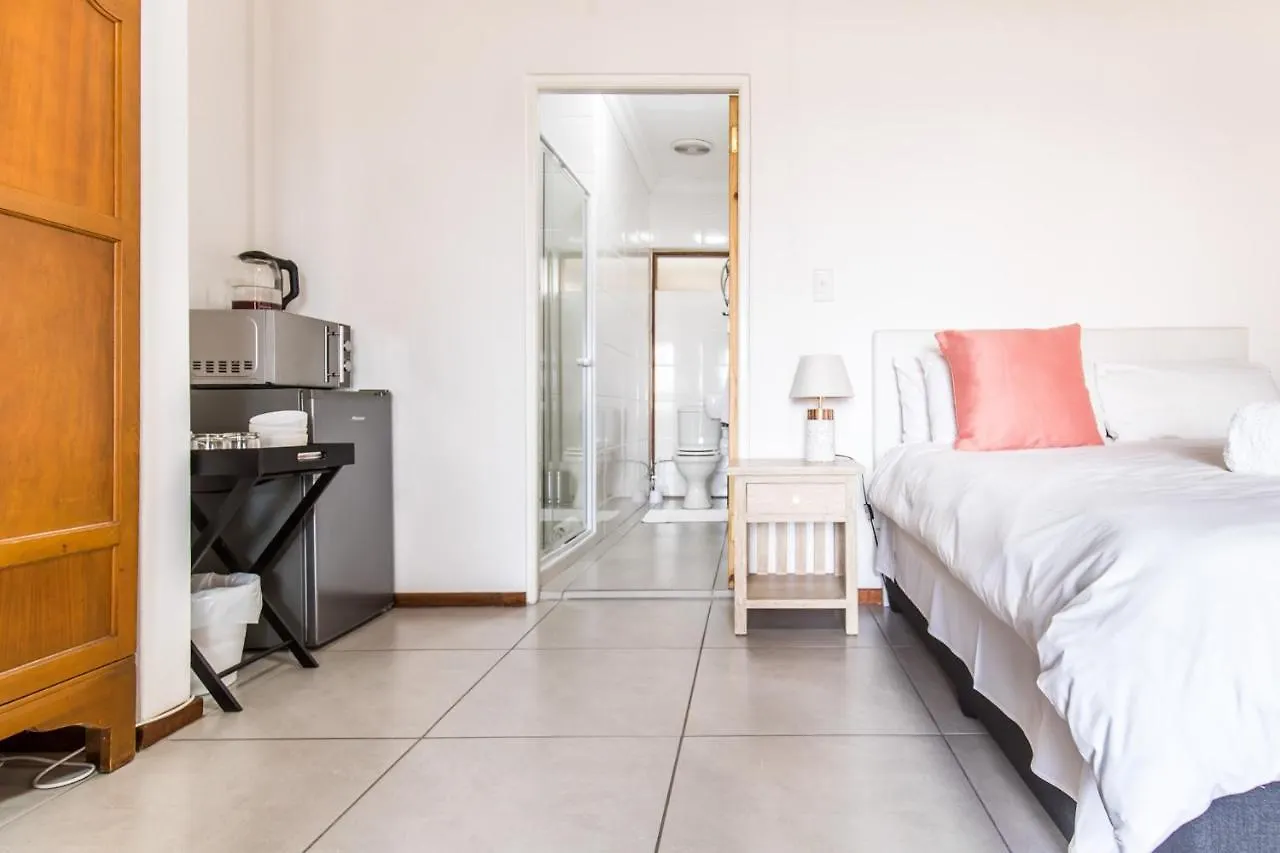 Cornerstone Guesthouse Alk Van Zyl Cape Town 0*, Parow
