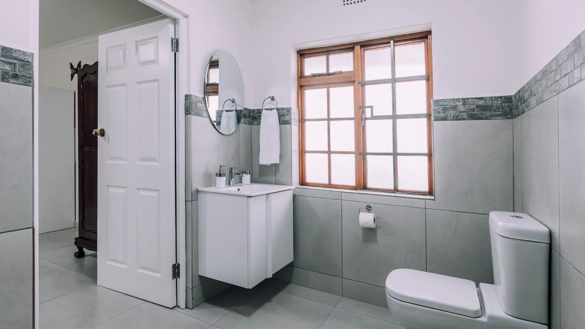 Cornerstone Guesthouse Alk Van Zyl Cape Town Guest house