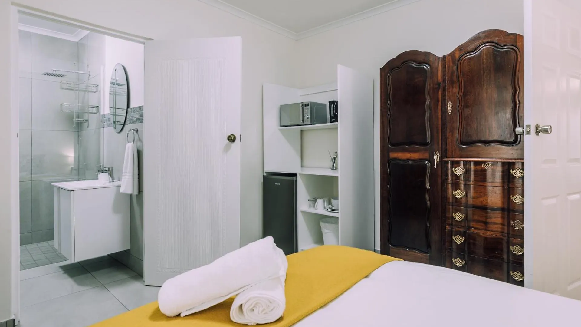 Cornerstone Guesthouse Alk Van Zyl Cape Town Guest house Parow