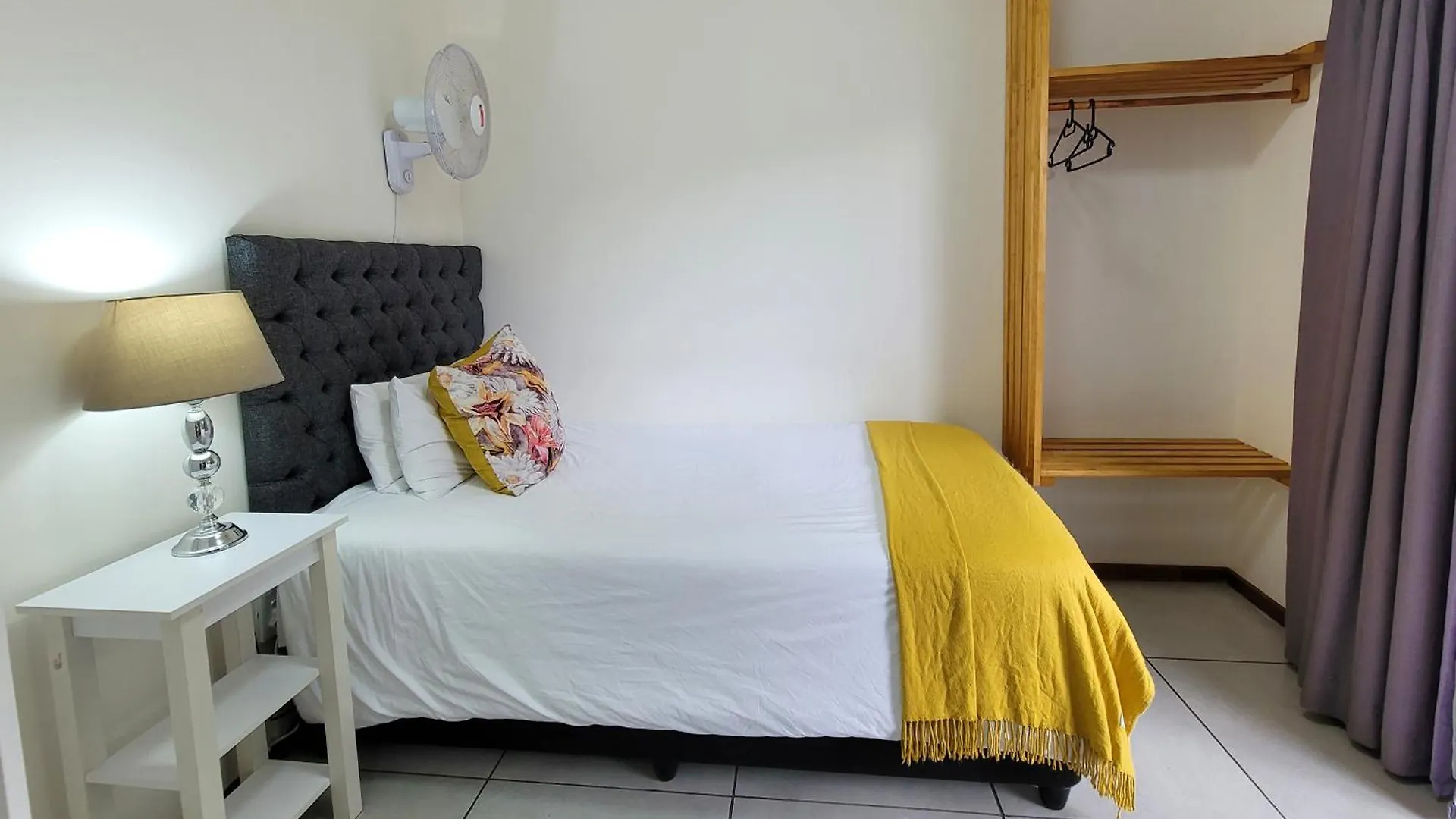 Cornerstone Guesthouse Alk Van Zyl Cape Town 0*, Parow South Africa