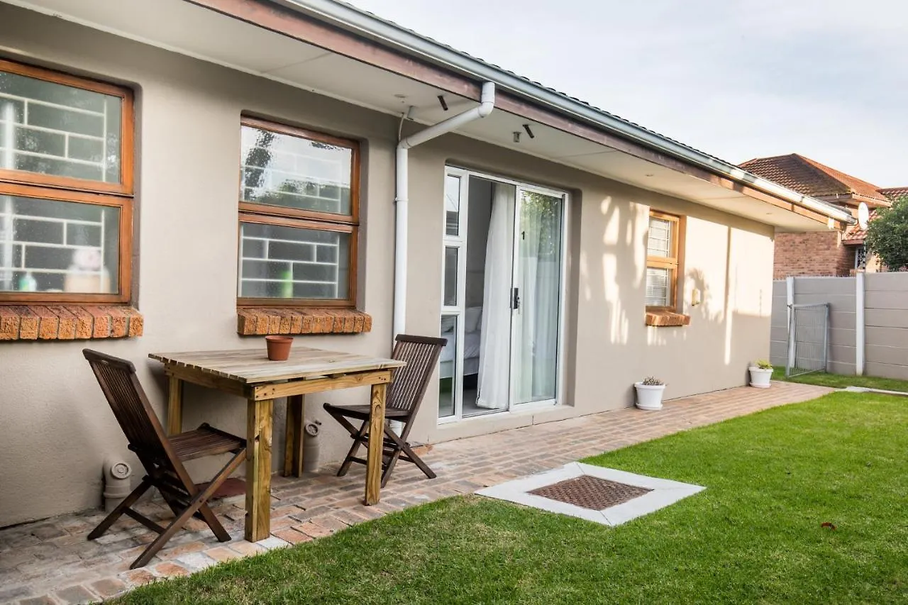 Guest house Cornerstone Guesthouse Alk Van Zyl Parow