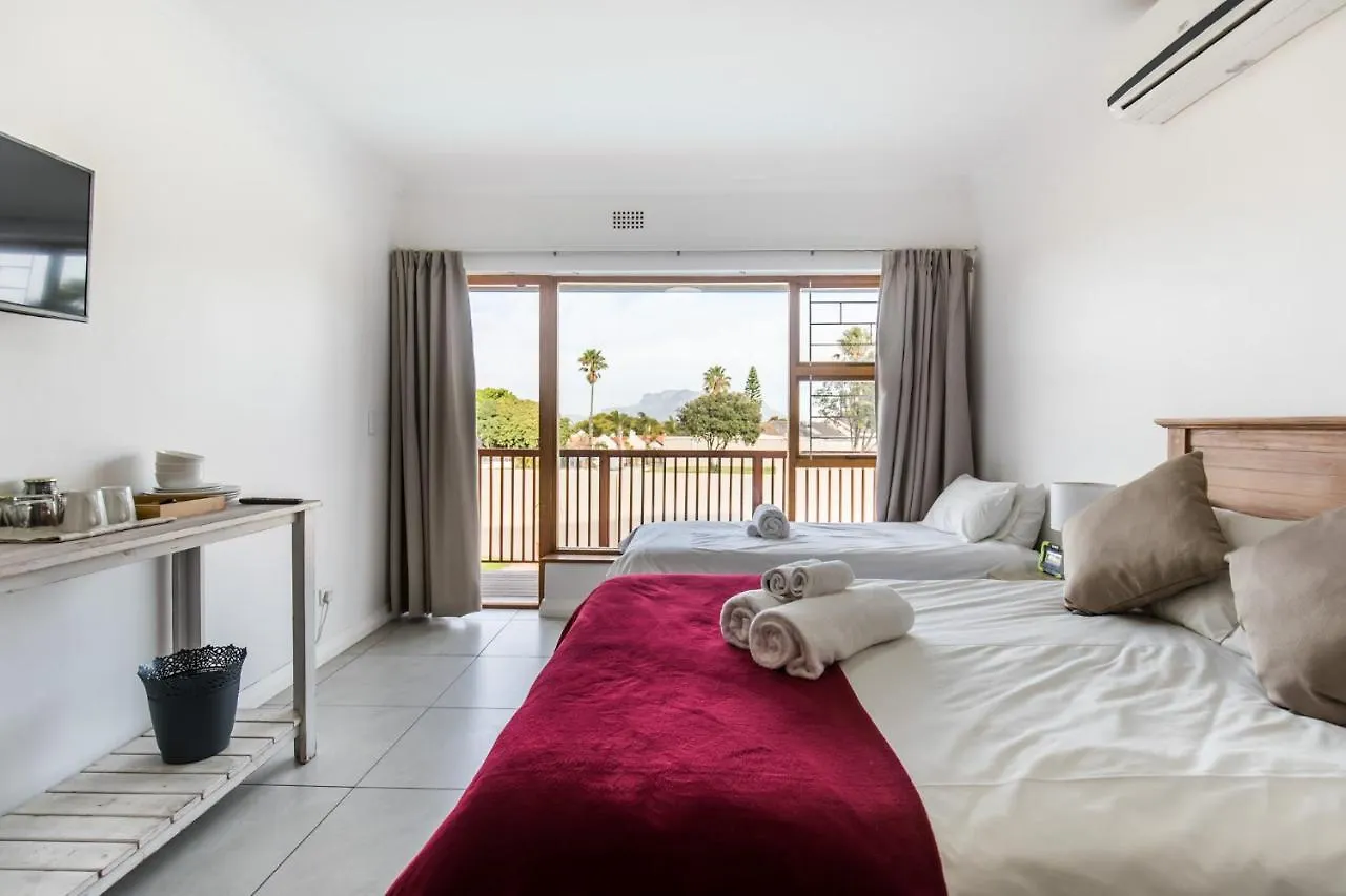 Cornerstone Guesthouse Alk Van Zyl Parow Guest house